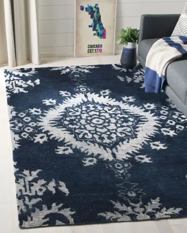 Safavieh Livingston Hand-Knotted Rug | Thumbnail 3