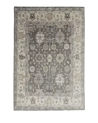 Safavieh Andrea Hand Knotted Rug | Thumbnail 1