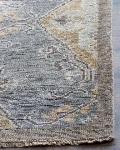Safavieh Idalee Hand-Knotted Rug | Thumbnail 3