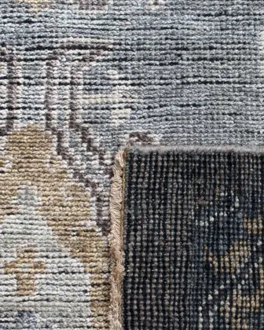 Safavieh Idalee Hand-Knotted Rug | Thumbnail 4