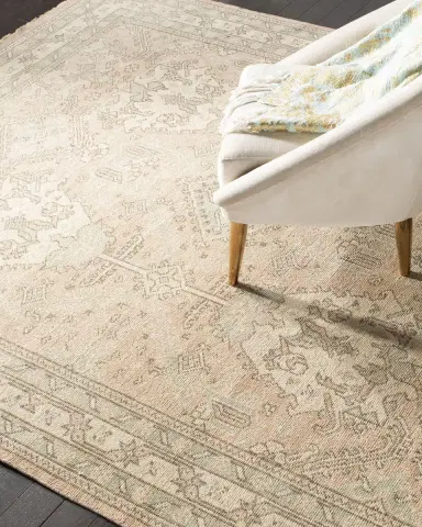 Safavieh Louie Hand-Knotted Rug | Thumbnail 3