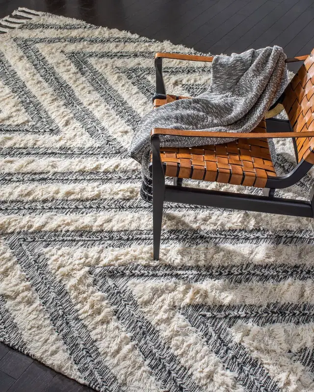 Safavieh Ettington Hand-Knotted Rug