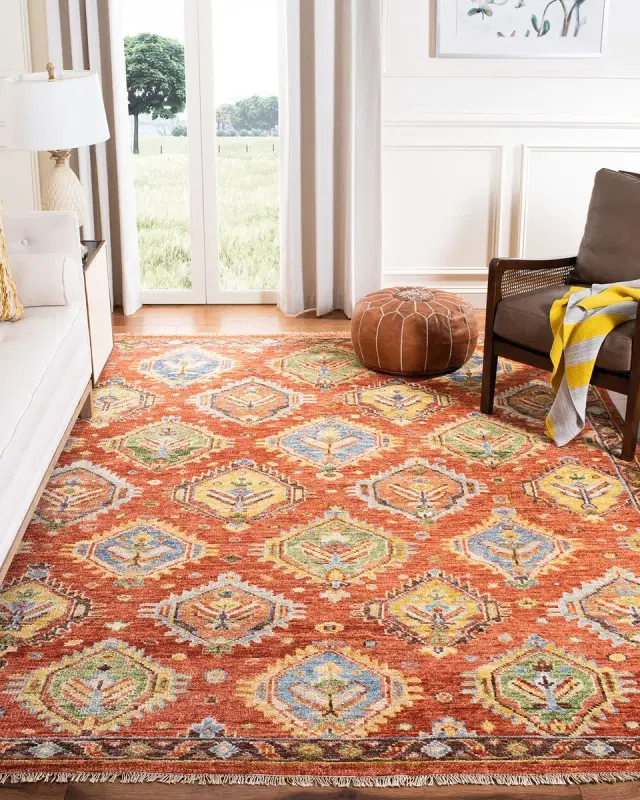 Safavieh Poppy Hand-Knotted Rug