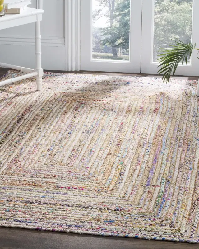 Safavieh Kayleigh Hand-Loomed Rug