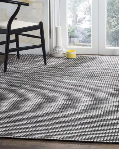 Safavieh Lyle Hand-Loomed Rug | Thumbnail 1