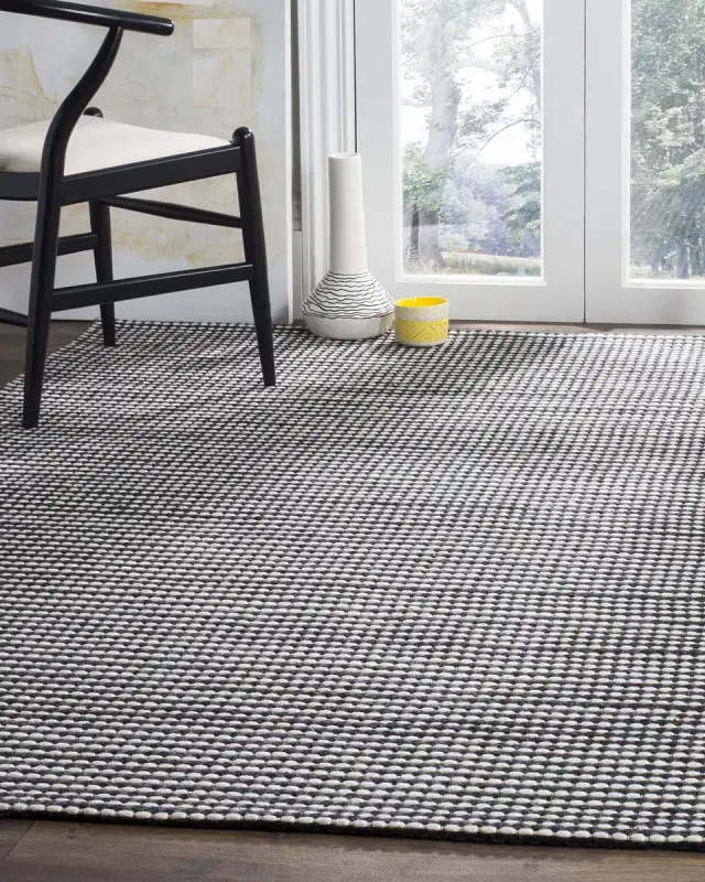 Safavieh Lyle Hand-Loomed Rug