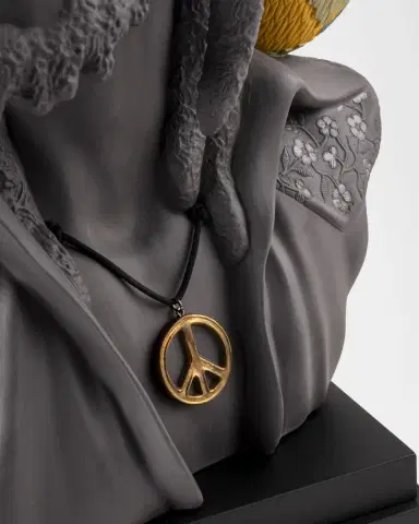 Lladro Limited Edition Bob Marley Sculpture | Thumbnail 5 Lladro Limited Edition Bob Marley Sculpture | Thumbnail 5