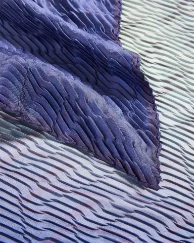 Giorgio Armani Pleated Silk Stole | Thumbnail 4 Giorgio Armani Pleated Silk Stole | Thumbnail 4