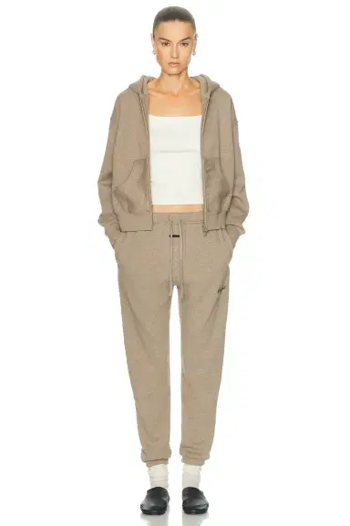Fear of God Essentials Vintage Sweatpant | Thumbnail 5 Fear of God Essentials Vintage Sweatpant | Thumbnail 5