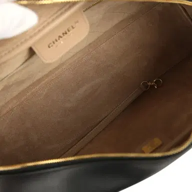 Chanel Chanel Large "Perfect Bowling" Bag Black Calfskin Gold Hardware | Thumbnail 8 Chanel Chanel Large "Perfect Bowling" Bag Black Calfskin Gold Hardware | Thumbnail 8