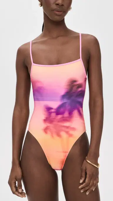 LSpace Holly Classic One Piece Island Hopper S | Thumbnail 5