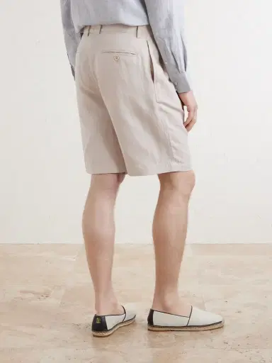 Brunello Cucinelli Wide-Leg Pleated Linen and Cotton-Blend Shorts - Men | Thumbnail 4 Brunello Cucinelli Wide-Leg Pleated Linen and Cotton-Blend Shorts - Men | Thumbnail 4