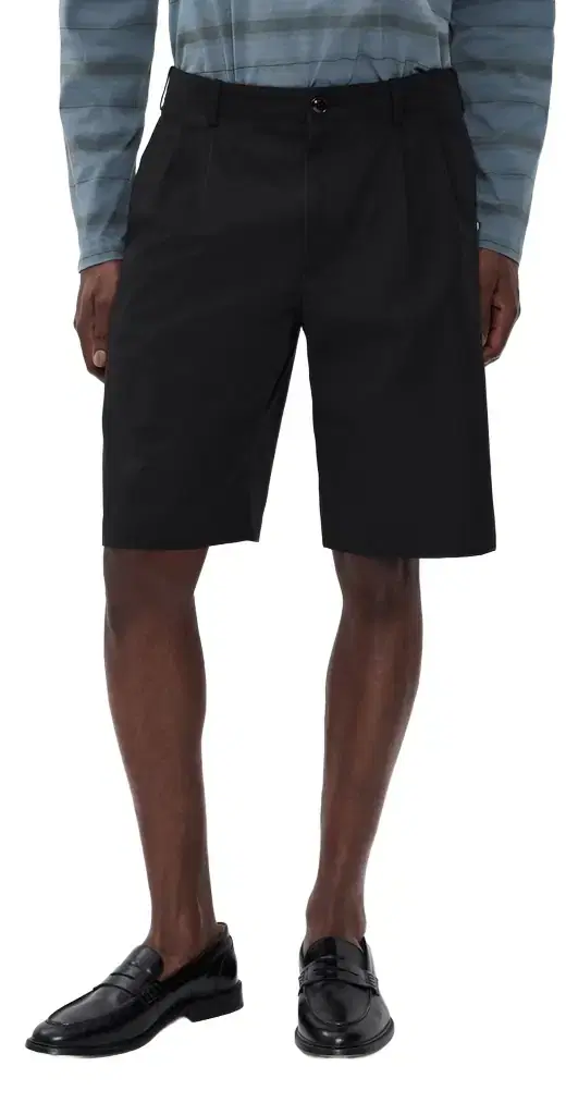 Pleated Shorts 11 Studio Black Micro Canvas