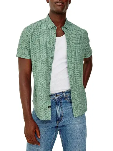 Rails Men's Carson Wavy Short-Sleeve Shirt - Wavy Batik Coast | Thumbnail 3 Rails Men's Carson Wavy Short-Sleeve Shirt - Wavy Batik Coast | Thumbnail 3
