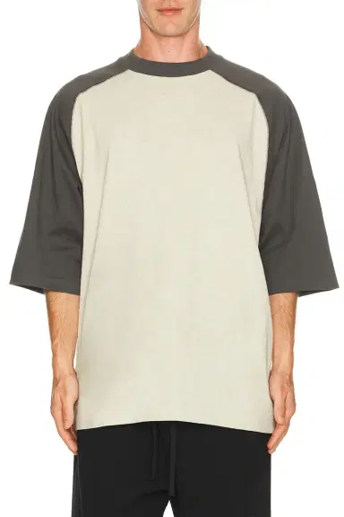 Fear of God Essentials Signature Baseball Tee | Thumbnail 3