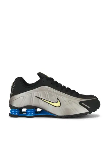 Nike Shox R4 WC World Cup Sneaker | Thumbnail 3 Nike Shox R4 WC World Cup Sneaker | Thumbnail 3