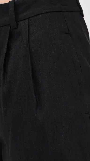Alice + Olivia Conry Relaxed Long Pleated Bermuda Shorts Black | Thumbnail 6 Alice + Olivia Conry Relaxed Long Pleated Bermuda Shorts Black | Thumbnail 6