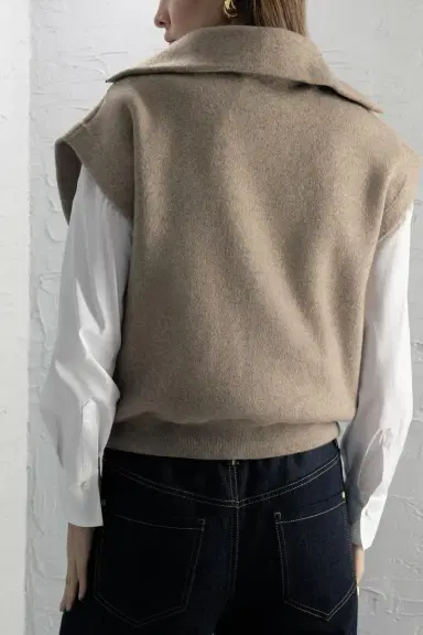 Brunello Cucinelli Zip Front Cardigan Vest | Thumbnail 4