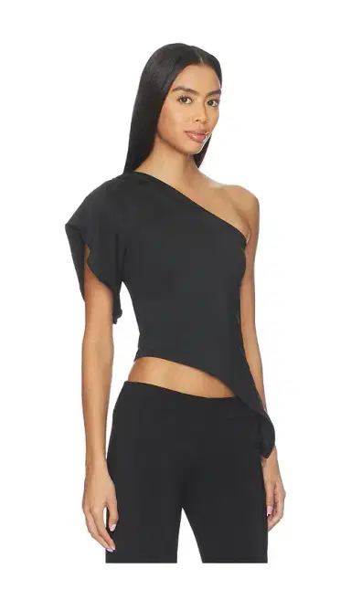 superdown Marlene Asymmetrical Top | Thumbnail 2