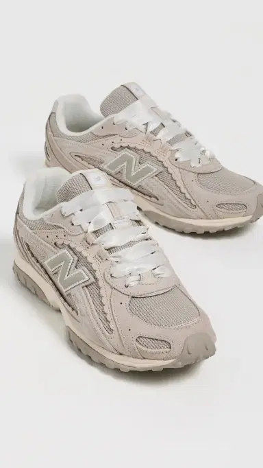 New Balance 204L Sneakers White/Beige M 5/ W 6.5 | Thumbnail 5 New Balance 204L Sneakers White/Beige M 5/ W 6.5 | Thumbnail 5
