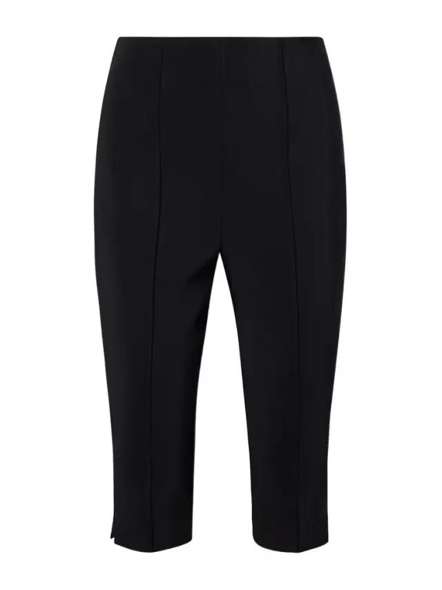 Slim-leg Capri Pants