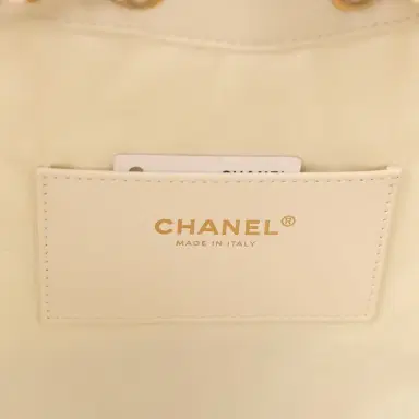 Chanel Chanel Small 25 Hobo Bag White Raffia and Black Calfskin Antique Gold Hardware | Thumbnail 9