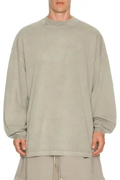 Fear of God ESSENTIALS Signature 90's Long Sleeve Tee | Thumbnail 1 Fear of God ESSENTIALS Signature 90's Long Sleeve Tee | Thumbnail 1