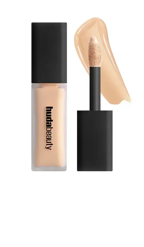 Huda Beauty Faux Filter Luminous Matte Concealer