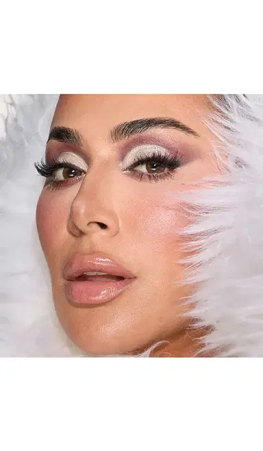 Huda Beauty Icy Nude Eyeshadow Palette | Thumbnail 2 Huda Beauty Icy Nude Eyeshadow Palette | Thumbnail 2