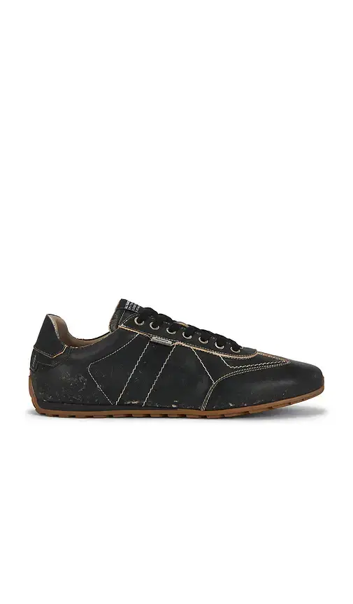 Liam Low Top Sneaker
