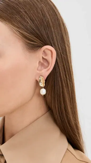 KENNETH JAY LANE Fresh Water Pierced Earrings Gold/Freshwater Pearl One Size | Thumbnail 3