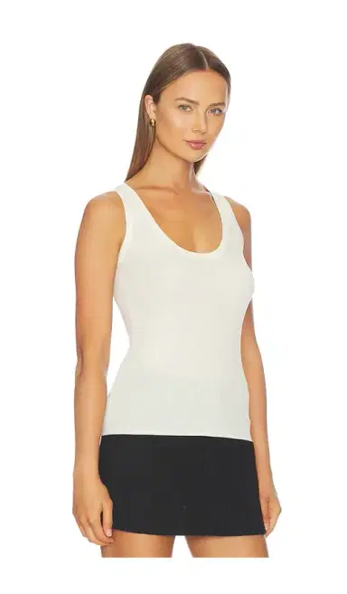 RENGGLI Scoop Neck Rib Tank | Thumbnail 2