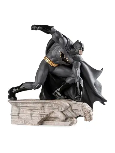 Lladro Warner Bros Batman Porcelain Statue | Thumbnail 1 Lladro Warner Bros Batman Porcelain Statue | Thumbnail 1