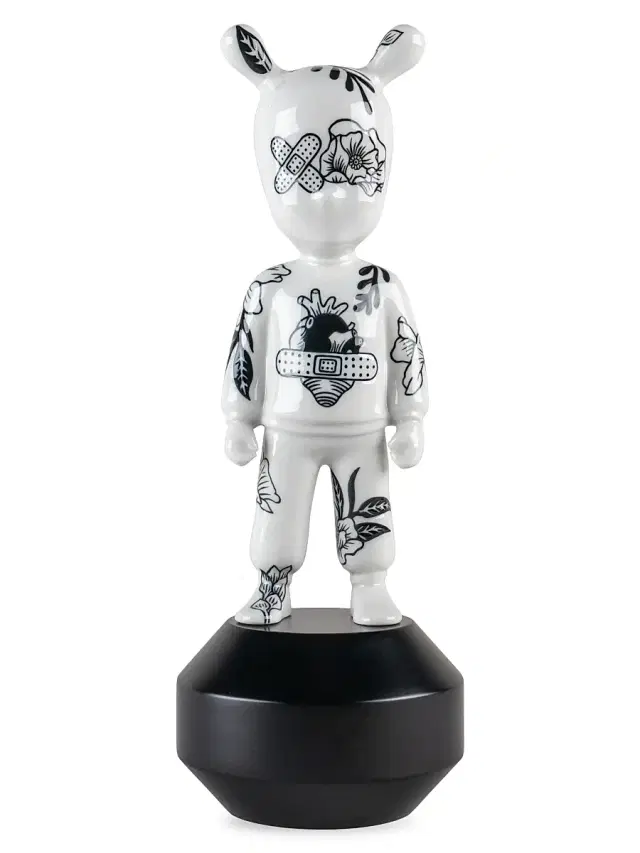 Lladro The Guest by Henn Kim