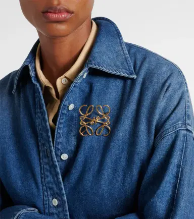 Loewe Anagram brooch | Thumbnail 4 Loewe Anagram brooch | Thumbnail 4