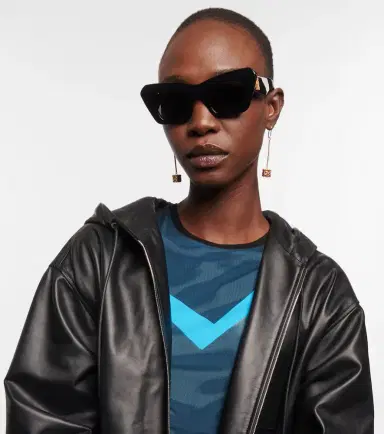 Loewe Anagram cat-eye sunglasses | Thumbnail 4 Loewe Anagram cat-eye sunglasses | Thumbnail 4