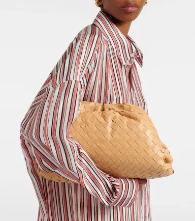 Bottega Veneta Pouch intrecciato leather clutch | Thumbnail 4
