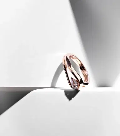Repossi Serti Inversé 18kt rose gold ring with diamond | Thumbnail 5