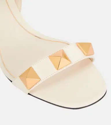 Valentino Garavani Roman Stud leather sandals | Thumbnail 3