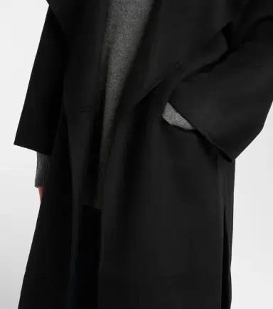 Toteme Signature wool and cashmere coat | Thumbnail 5