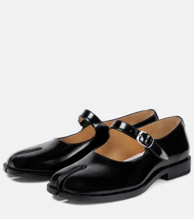 Maison Margiela Tabi patent leather Mary Jane flats | Thumbnail 2