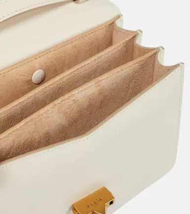 Alaïa Alaïa Le Papa Small leather crossbody bag | Thumbnail 3 Alaïa Alaïa Le Papa Small leather crossbody bag | Thumbnail 3