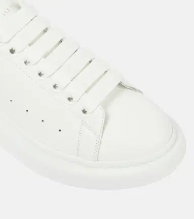 Alexander McQueen Oversized leather sneakers | Thumbnail 3 Alexander McQueen Oversized leather sneakers | Thumbnail 3
