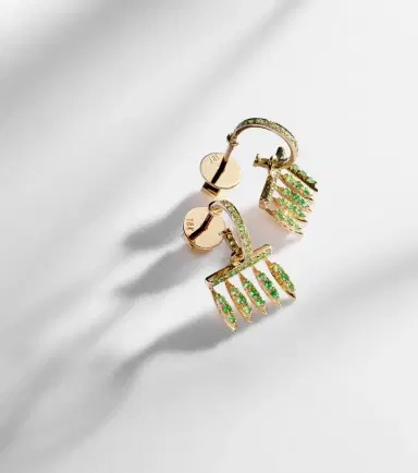 Ileana Makri 18kt gold earrings with tsavorites | Thumbnail 5