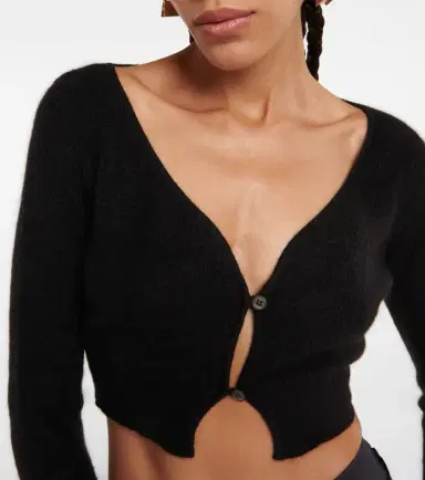 Jacquemus Le Cardigan Alzou cropped cardigan | Thumbnail 4 Jacquemus Le Cardigan Alzou cropped cardigan | Thumbnail 4