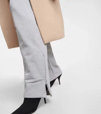 Wardrobe.NYC Wardrobe. NYC x Hailey Bieber wide-leg cotton sweatpants | Thumbnail 2