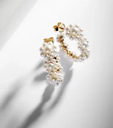 Sophie Bille Brahe Jardin Boucle 14kt gold earrings with freshwater pearls | Thumbnail 5 Sophie Bille Brahe Jardin Boucle 14kt gold earrings with freshwater pearls | Thumbnail 5