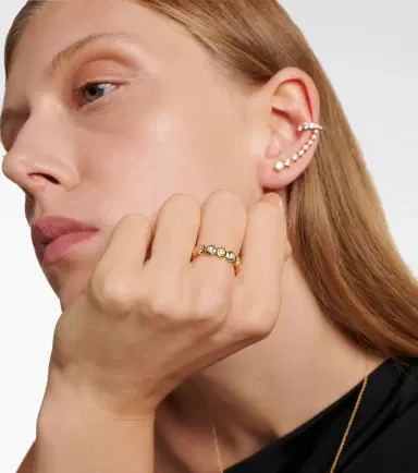 Octavia Elizabeth Nesting Gem 18kt gold eternity ring with diamonds | Thumbnail 4