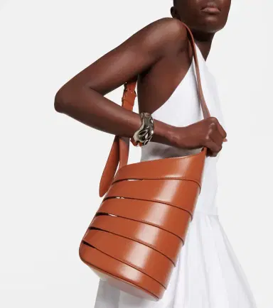 Alaia Alaïa Babel Small leather shoulder bag | Thumbnail 2