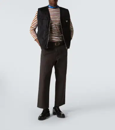 Prada Re-Nylon V-neck vest | Thumbnail 5